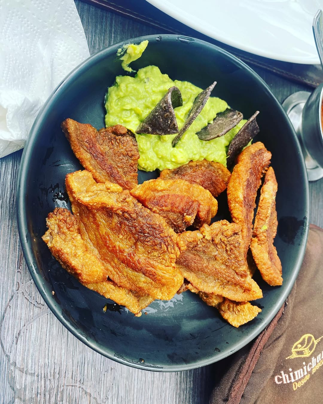 Chicharrón en Salsa Verde: Un Viaje Culinario