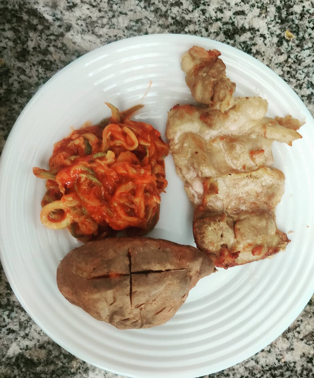 Chicharrón en Salsa Verde: Un Viaje Culinario